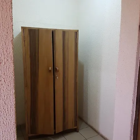 Elim Готель